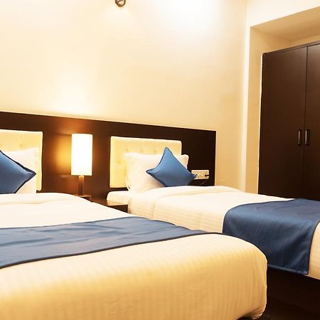 Hotel Max Inn Bhāgalpur Exteriör bild