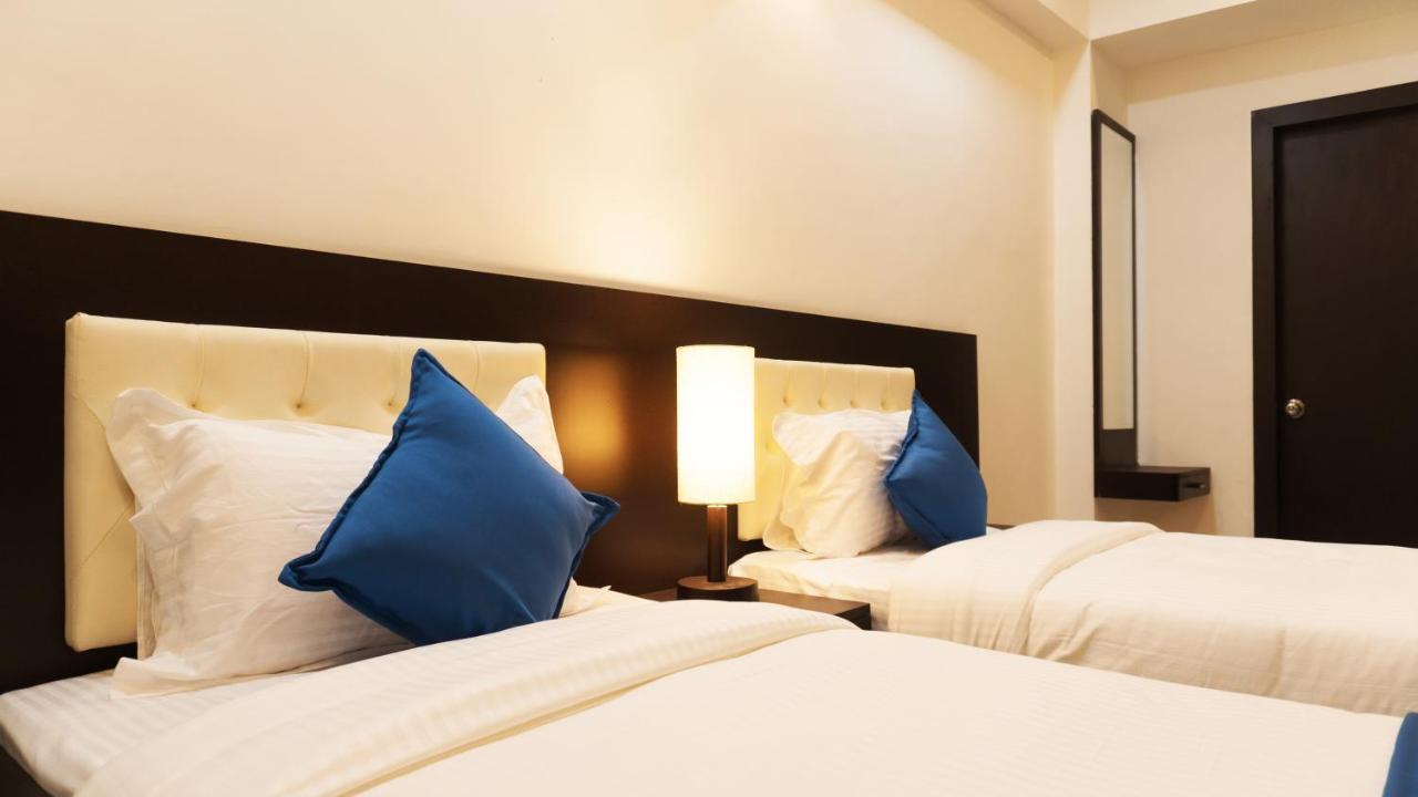 Hotel Max Inn Bhāgalpur Exteriör bild