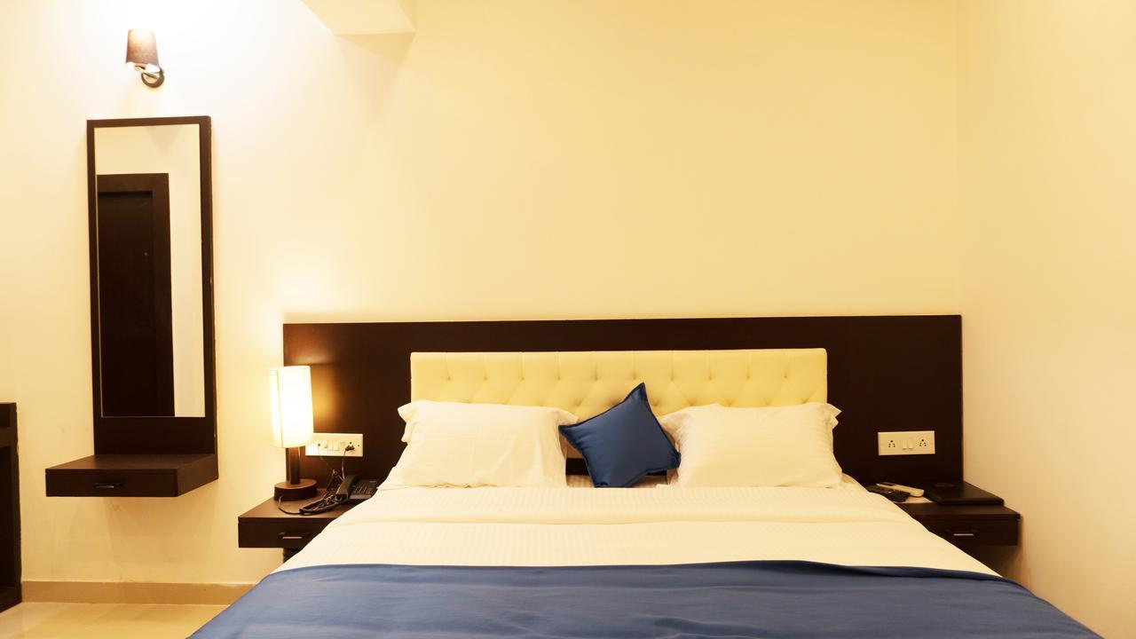 Hotel Max Inn Bhāgalpur Exteriör bild